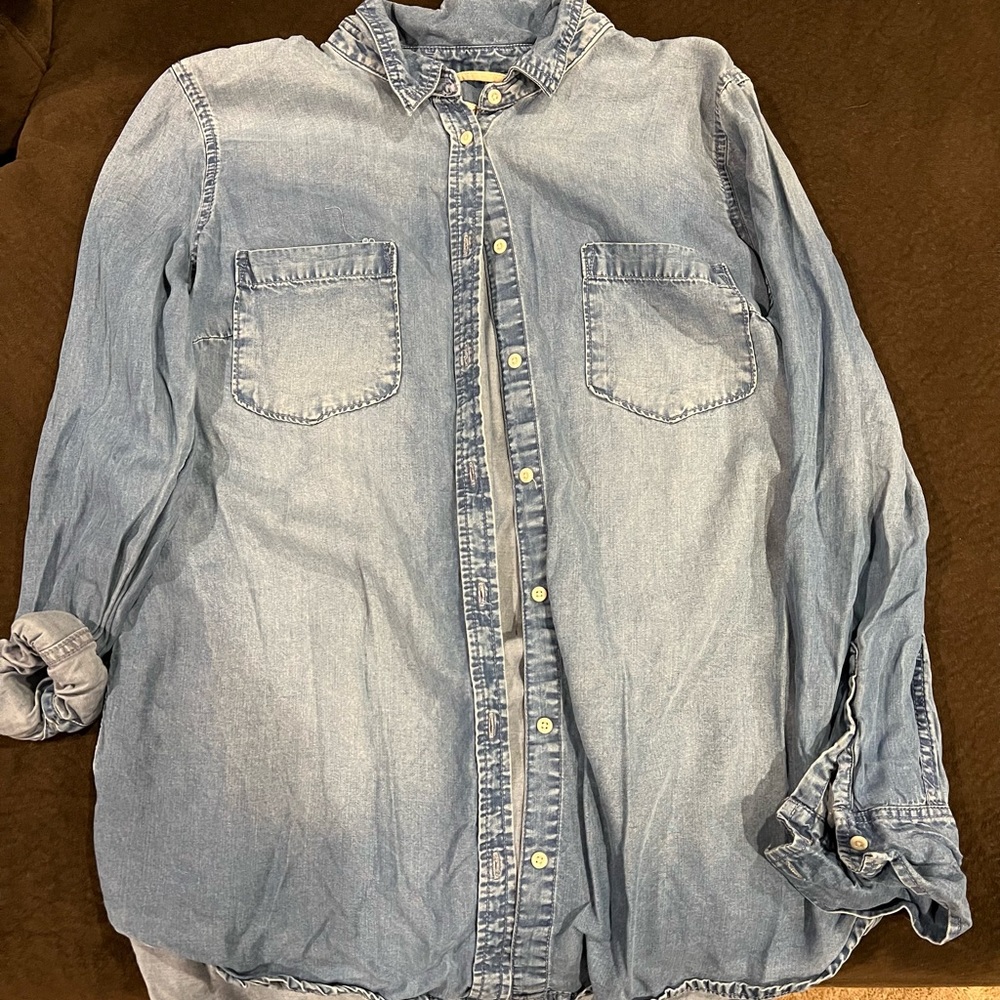 Denim button up long sleeve! Size: XL